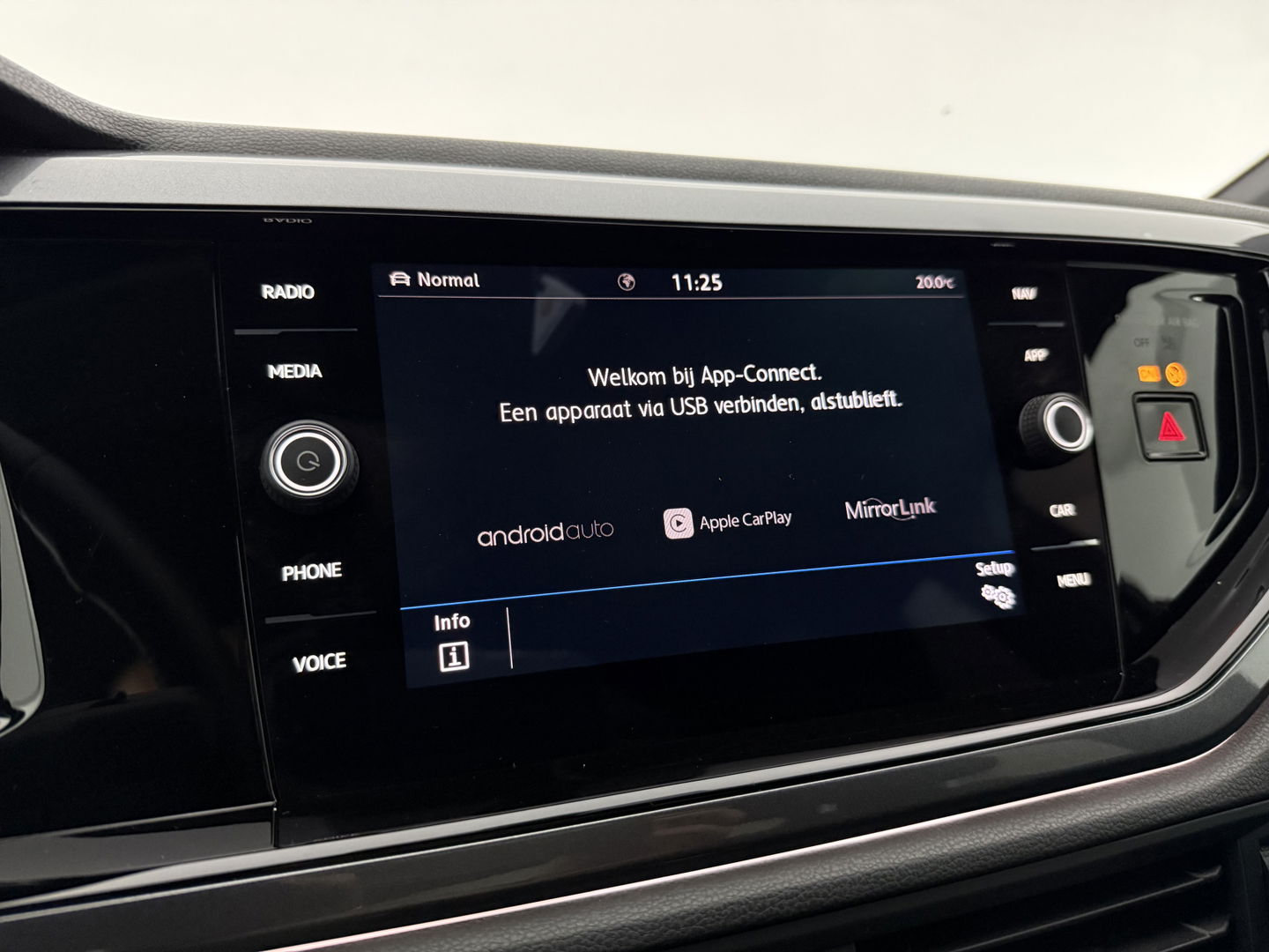 Volkswagen Polo 1.0 TSI R-line | LED | Carplay | Adaptive Cruise | Clima | Navigatie | Parkeersens.