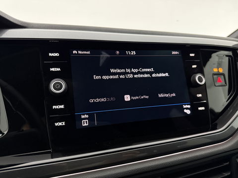 Volkswagen Polo 1.0 TSI R-line | LED | Carplay | Adaptive Cruise | Clima | Navigatie | Parkeersens.
