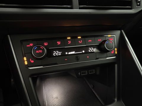 Volkswagen Polo 1.0 TSI R-line | LED | Carplay | Adaptive Cruise | Clima | Navigatie | Parkeersens.