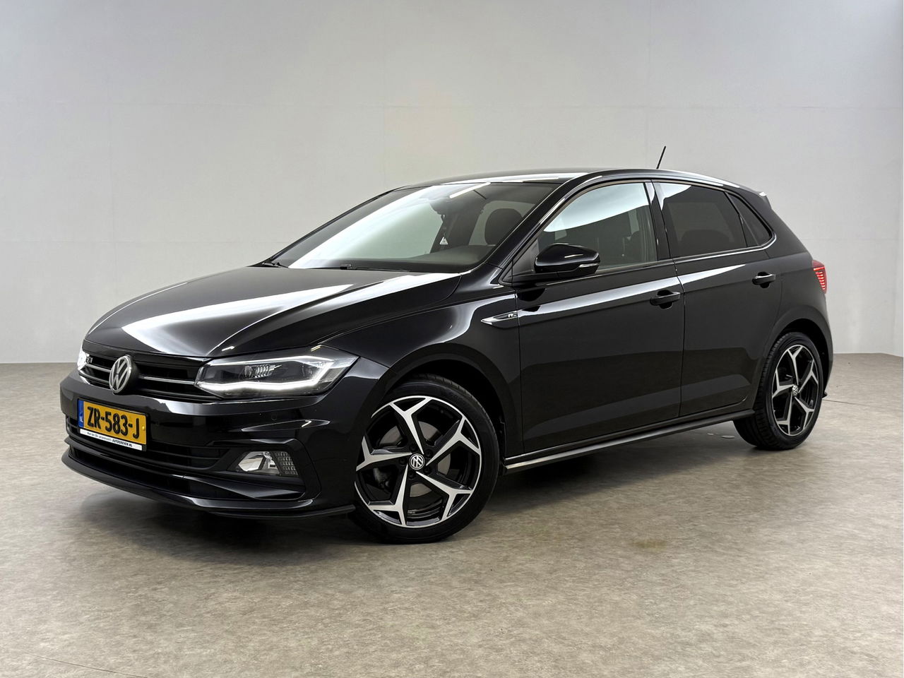 Volkswagen Polo 1.0 TSI R-line LED Carplay ACC Clima Navi PDC 17"LMV