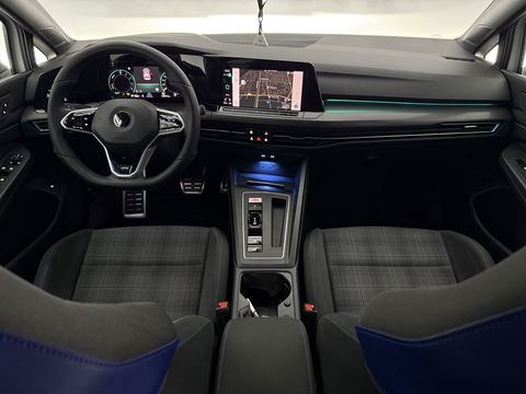 Volkswagen Golf 1.4 eHybrid GTE | Sfeerverl. | Virtual | IQ Light | Stuur/Stoelverw. l Carplay | Parkeersens l FULL LED l Navi