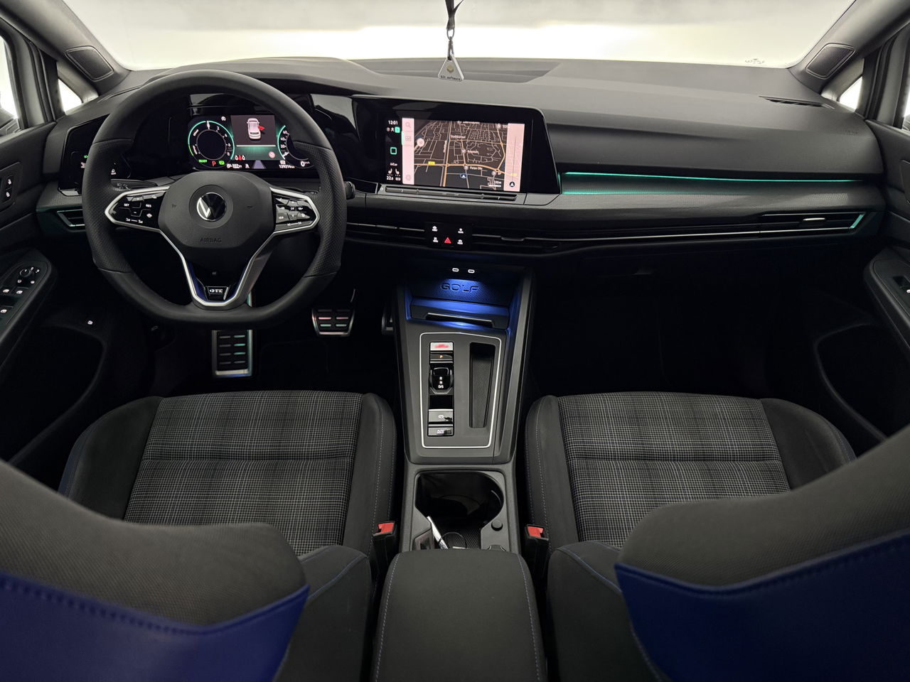 Volkswagen Golf 1.4 eHybrid GTE | Sfeerverl. | Virtual | IQ Lights | Carplay | Parkeersens