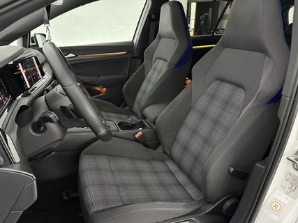 Volkswagen Golf 1.4 eHybrid GTE | Sfeerverl. | Virtual | IQ Lights | Carplay | Parkeersens