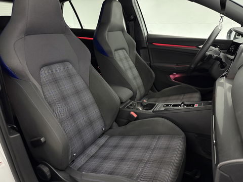 Volkswagen Golf 1.4 eHybrid GTE | Sfeerverl. | Virtual | IQ Light | Stuur/Stoelverw. l Carplay | Parkeersens l FULL LED l Navi
