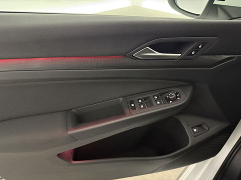 Volkswagen Golf 1.4 eHybrid GTE | Sfeerverl. | Virtual | IQ Light | Stuur/Stoelverw. l Carplay | Parkeersens l FULL LED l Navi