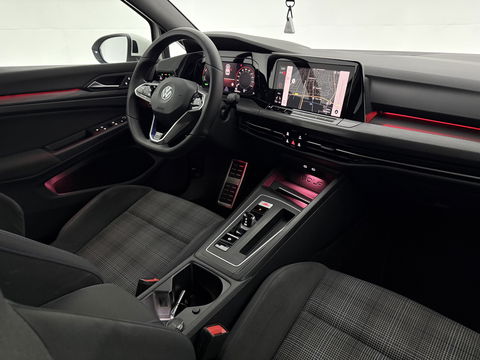 Volkswagen Golf 1.4 eHybrid GTE | Sfeerverl. | Virtual | IQ Light | Stuur/Stoelverw. l Carplay | Parkeersens l FULL LED l Navi