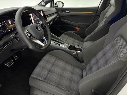 Volkswagen Golf 1.4 eHybrid GTE | Sfeerverl. | Virtual | IQ Lights | Carplay | Parkeersens