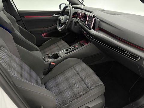Volkswagen Golf 1.4 eHybrid GTE | Sfeerverl. | Virtual | IQ Light | Stuur/Stoelverw. l Carplay | Parkeersens l FULL LED l Navi