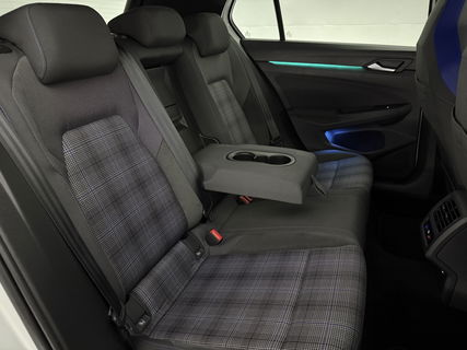 Volkswagen Golf 1.4 eHybrid GTE | Sfeerverl. | Virtual | IQ Lights | Carplay | Parkeersens