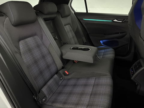 Volkswagen Golf 1.4 eHybrid GTE | Sfeerverl. | Virtual | IQ Light | Stuur/Stoelverw. l Carplay | Parkeersens l FULL LED l Navi