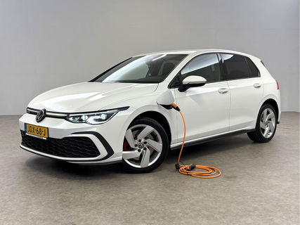Volkswagen Golf 1.4 eHybrid GTE | Sfeerverl. | Virtual | IQ Lights | Carplay | Parkeersens