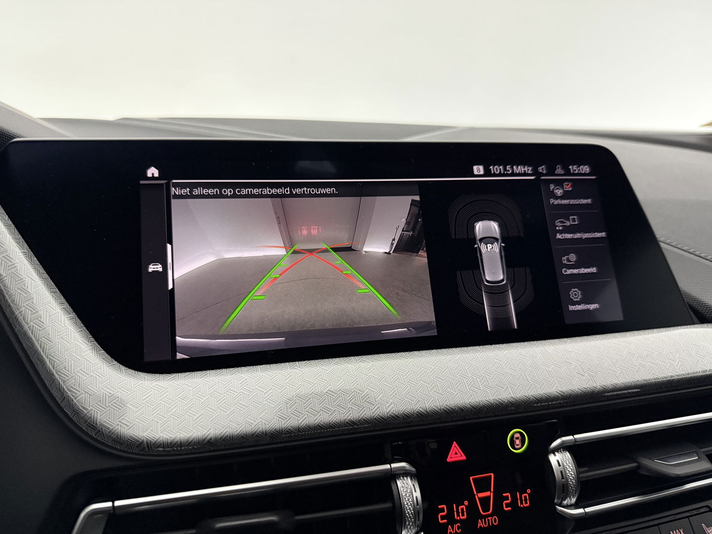 BMW 1-serie 118i M-Sport | Virtual | Camera | Kuipstoelen | LED | Carplay | Stoel/Stuurverw. | NAP