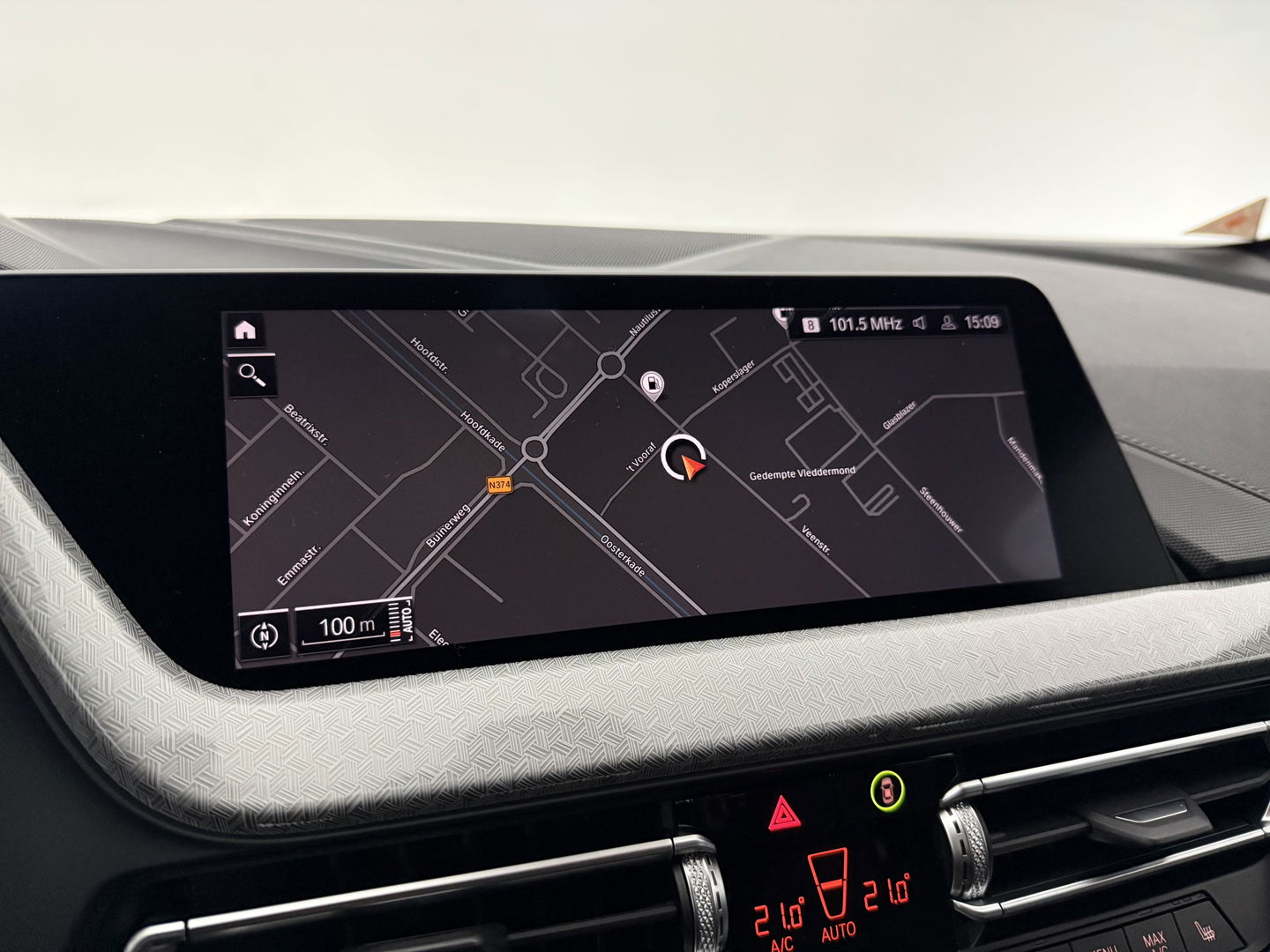 BMW 1-serie 118i M-Sport | Virtual | Camera | Kuipstoelen | LED | Carplay | Stoel/Stuurverw. | NAP