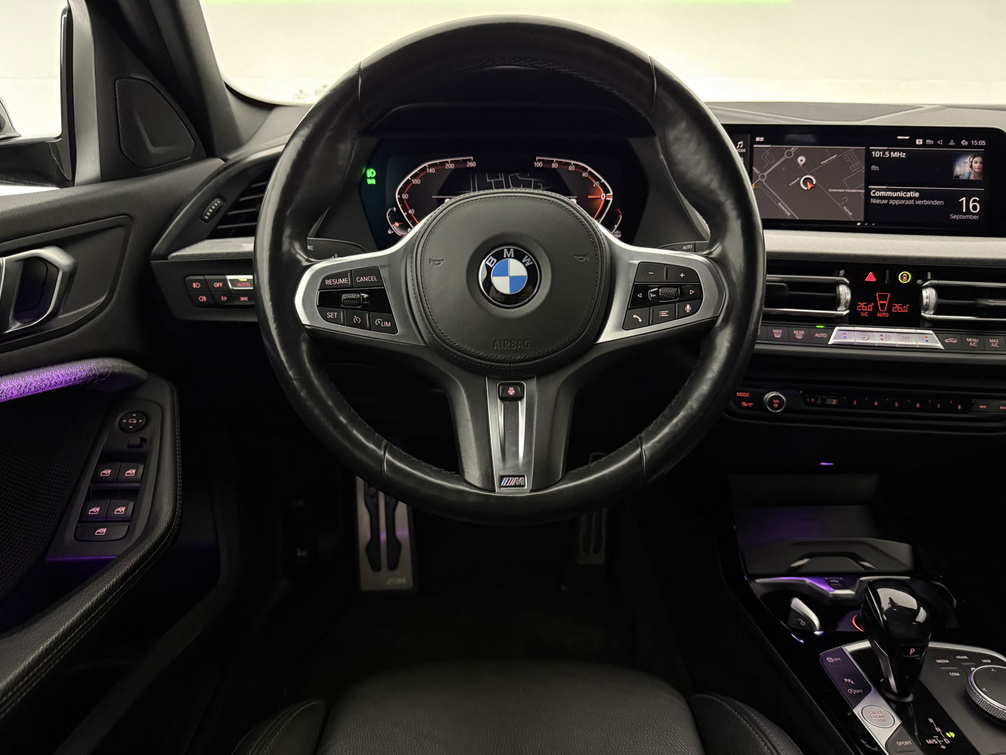 BMW 1-serie 118i M-Sport | Virtual | Camera | Kuipstoelen | LED | Carplay | Stoel/Stuurverw. | NAP