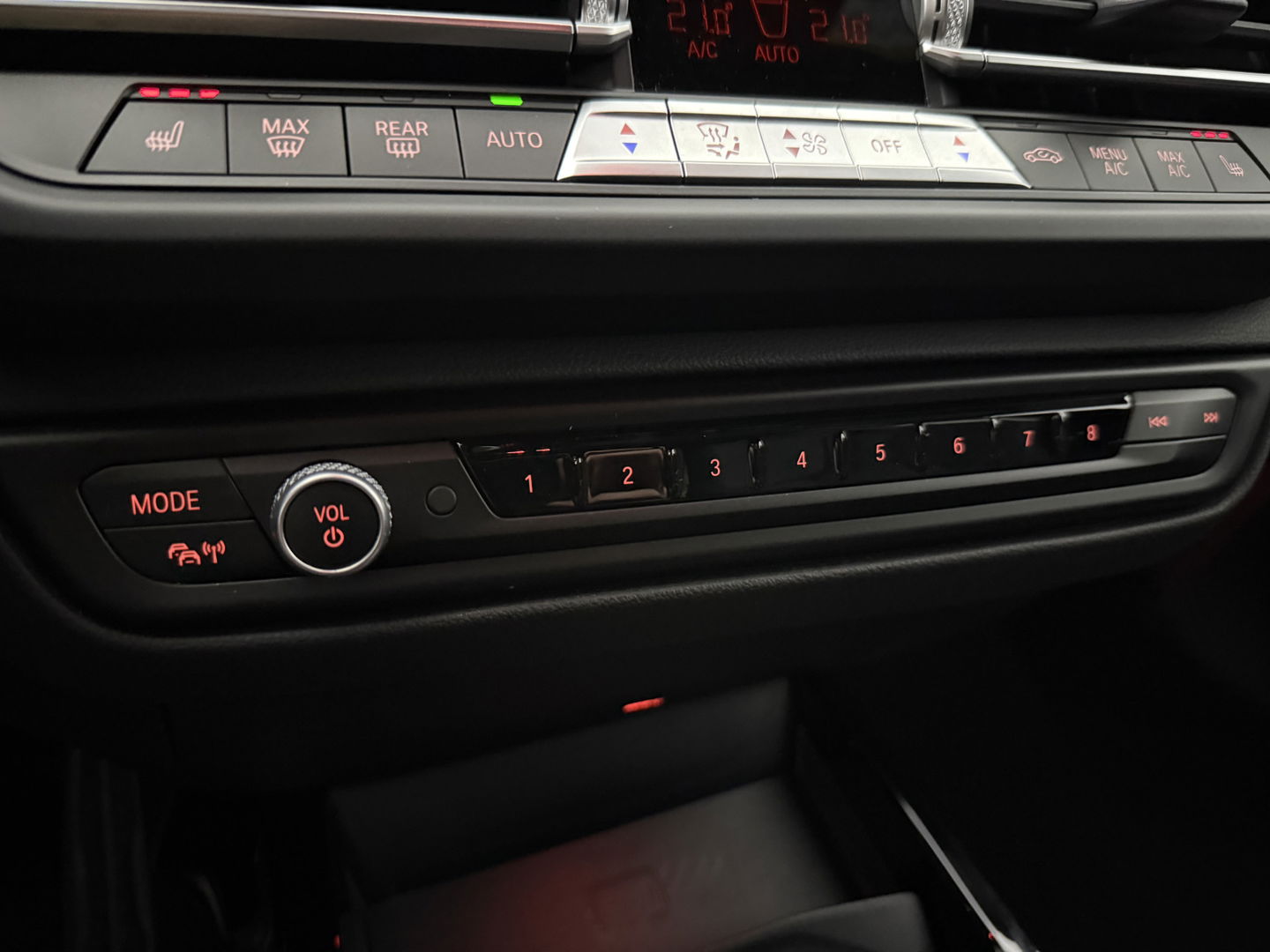 BMW 1-serie 118i M-Sport | Virtual | Camera | Kuipstoelen | LED | Carplay | Stoel/Stuurverw. | NAP