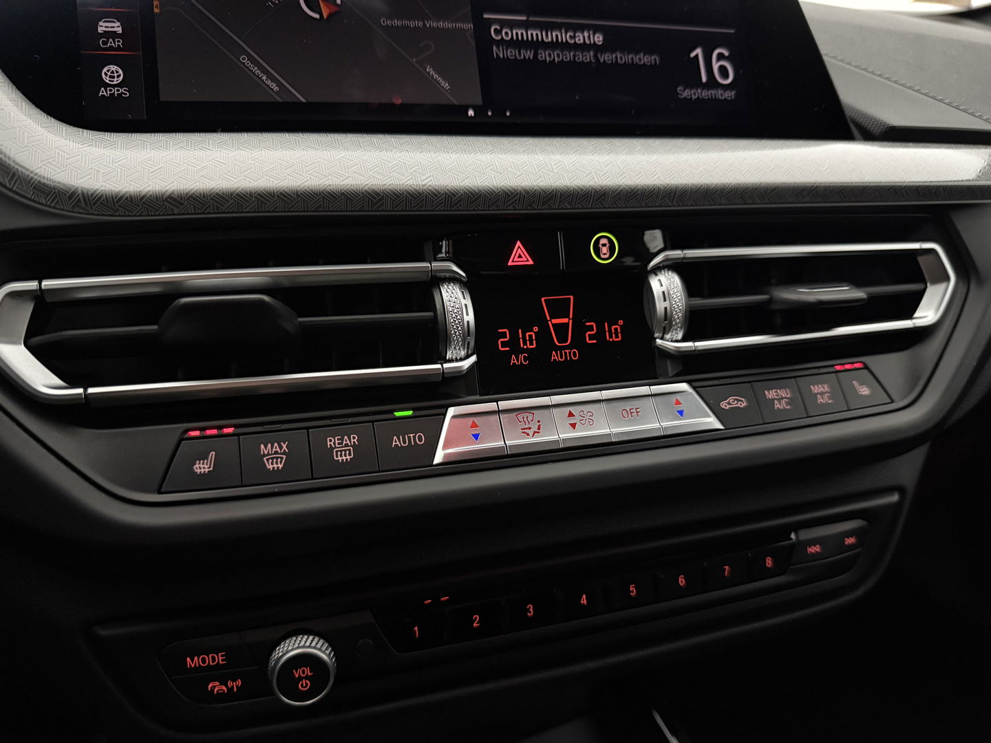 BMW 1-serie 118i M-Sport | Virtual | Camera | Kuipstoelen | LED | Carplay | Stoel/Stuurverw. | NAP