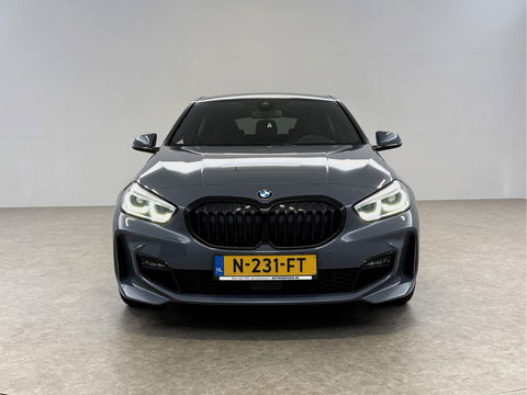 BMW 1-serie 118i M-Sport | Virtual | Camera | Kuipstoelen | LED | Carplay | Stoel/Stuurverw. | NAP