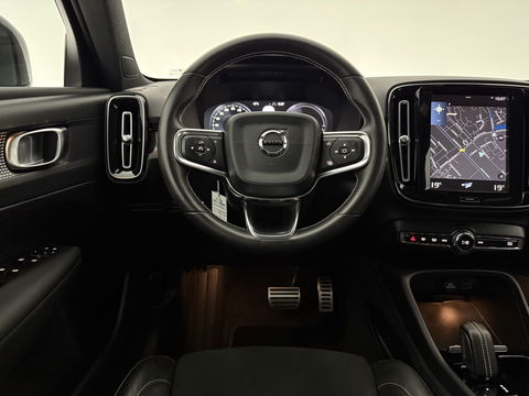 Volvo XC40 1.5 T5 Recharge Inscription | Pano | 360° | Sfeerverl. | Virtual | Dodehoek l Adaptive Cruise | LED | Carplay