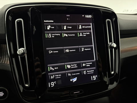 Volvo XC40 1.5 T5 Recharge Inscription | Pano | 360° | Sfeerverl. | Virtual | Dodehoek l Adaptive Cruise | LED | Carplay