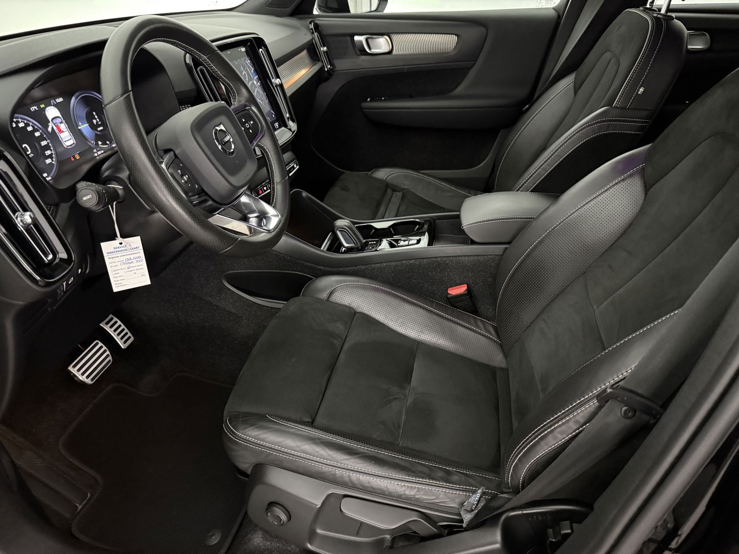 Volvo XC40 1.5 T5 Recharge Inscription | Pano | 360° | Sfeerverl. | Virtual | Dodehoek l Adaptive Cruise | LED | Carplay