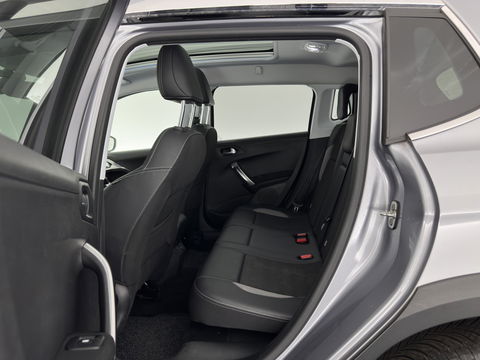 Peugeot 2008 1.2 PureTech Allure Aut. *PANO | LEATHER-FABRIC | HEATED-SPORTSEATS | CARPLAY | ECC | CAMERA | PRIVACY-GLASS | PDC | CRUISE | 16''ALU*
