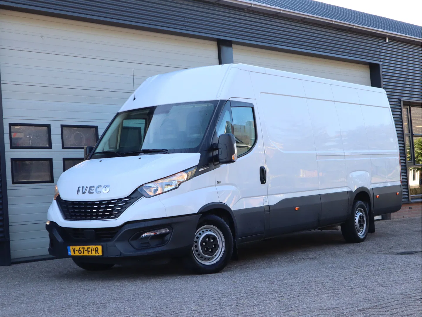 Iveco Daily 35S16 Hi-Matic Euro 6 WB 410 cm - L4H2 Maxi - Camera - Airco
