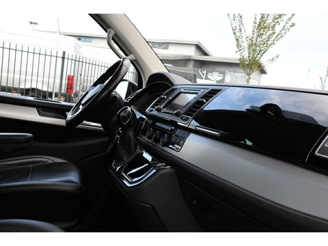 Volkswagen Transporter Caravelle 2.0 TDI L2H1 Highline Adaptieve Cruise, Camera, 2 x Schuifdeur, 204pk, 8 personen, NAVI, Clima, Stoelverwarming, Uniek!