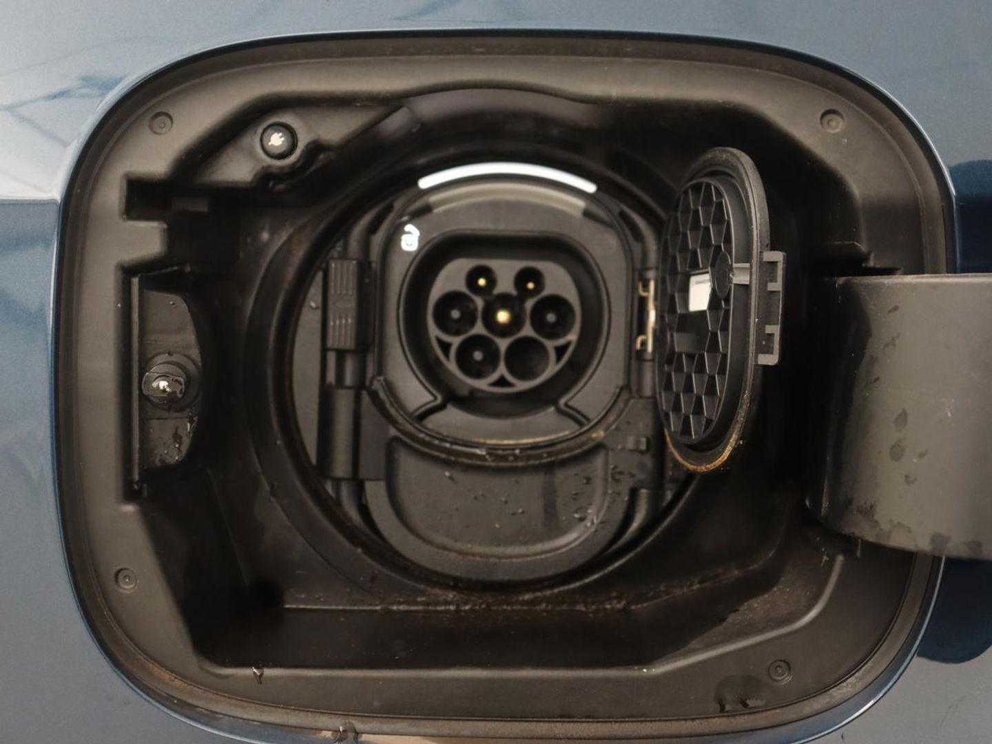 Mercedes-Benz A-Klasse 250e Business Solution Luxury | Panoramadak | Leder | Stoelverwarming | Memory | Keyless | Carplay | Sfeerverlichting | PHEV | Plug In