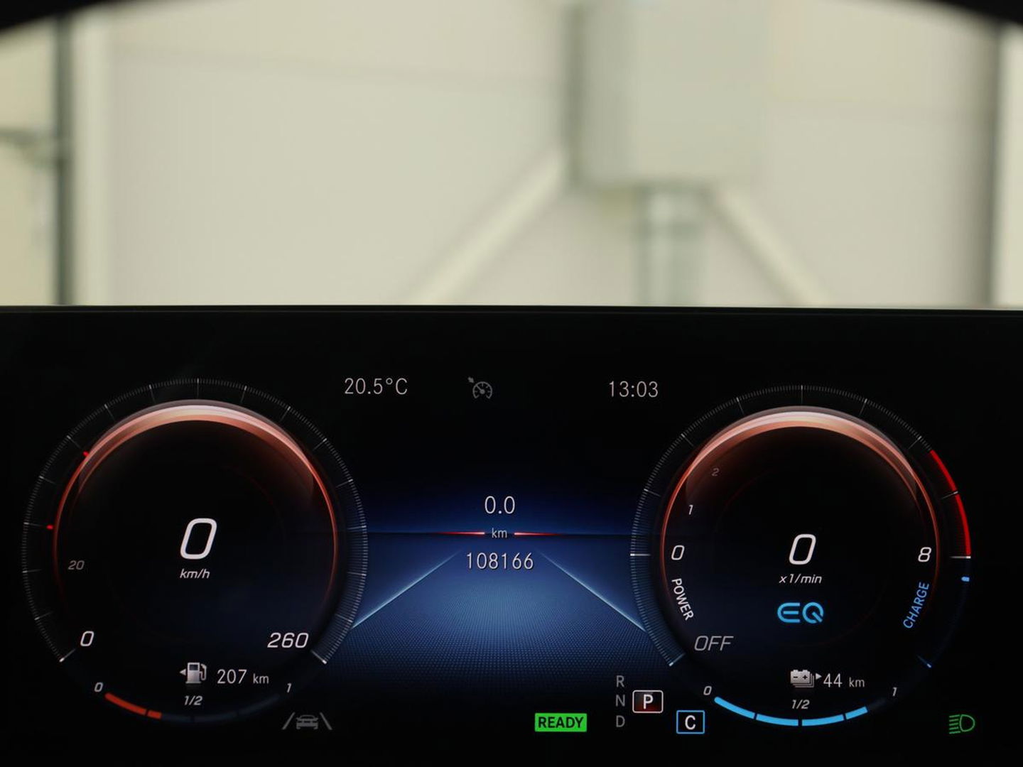 Mercedes-Benz A-Klasse 250e Business Solution Luxury | Panoramadak | Leder | Stoelverwarming | Memory | Keyless | Carplay | Sfeerverlichting | PHEV | Plug In