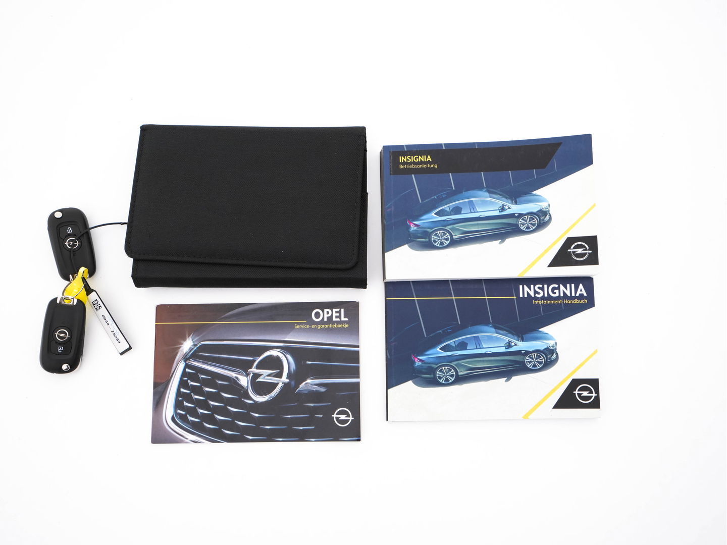 Opel Insignia Sports Tourer 2.0 CDTI Business Executive (INCL-BTW) Aut.*LUXURY-LEATHER | FULL-LED | NAVI-FULLMAP | BLIND-SPOT | DAB+ | HEATED-SPORTSEATS | ECC | CAMERA | LANE-ASSIST | SHIFT-PADDLES | PDC | PRIVACY-GLASS | CRUISE | 18''ALU*