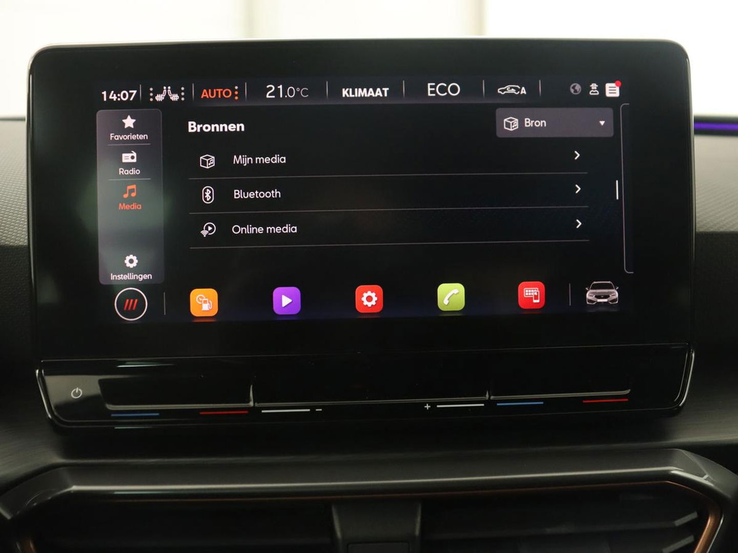 CUPRA Leon 1.4 e-Hybrid VZ | 245pk | Stoel & stuurverwarming | Adaptive cruise | Camera | Carplay | Navigatie | 19'' lichtmetalen velgen | Digital Cockpit | Sportstoelen | PHEV | Plug In