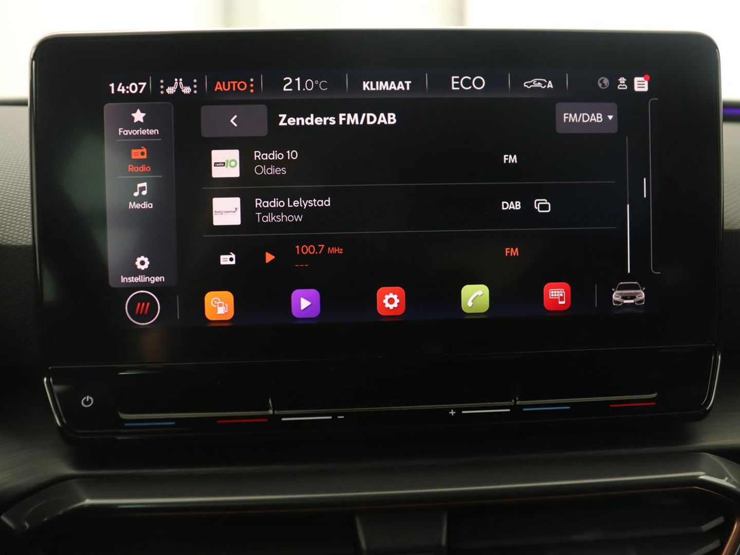 CUPRA Leon 1.4 e-Hybrid VZ | 245pk | Stoel & stuurverwarming | Adaptive cruise | Camera | Carplay | Navigatie | 19'' lichtmetalen velgen | Digital Cockpit | Sportstoelen | PHEV | Plug In