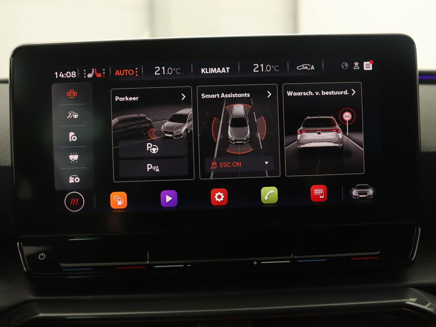 CUPRA Leon 1.4 e-Hybrid VZ | 245pk | Stoel & stuurverwarming | Adaptive cruise | Camera | Carplay | Navigatie | 19'' lichtmetalen velgen | Digital Cockpit | Sportstoelen | PHEV | Plug In