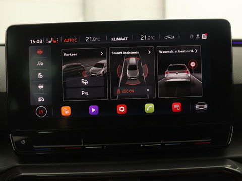 CUPRA Leon 1.4 e-Hybrid VZ | 245pk | Stoel & stuurverwarming | Adaptive cruise | Camera | Carplay | Navigatie | 19'' lichtmetalen velgen | Digital Cockpit | Sportstoelen | PHEV | Plug In