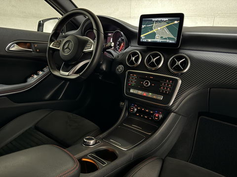 Mercedes-Benz A-Klasse 200 AMG Night Pano Navi Cruise Camera NAP
