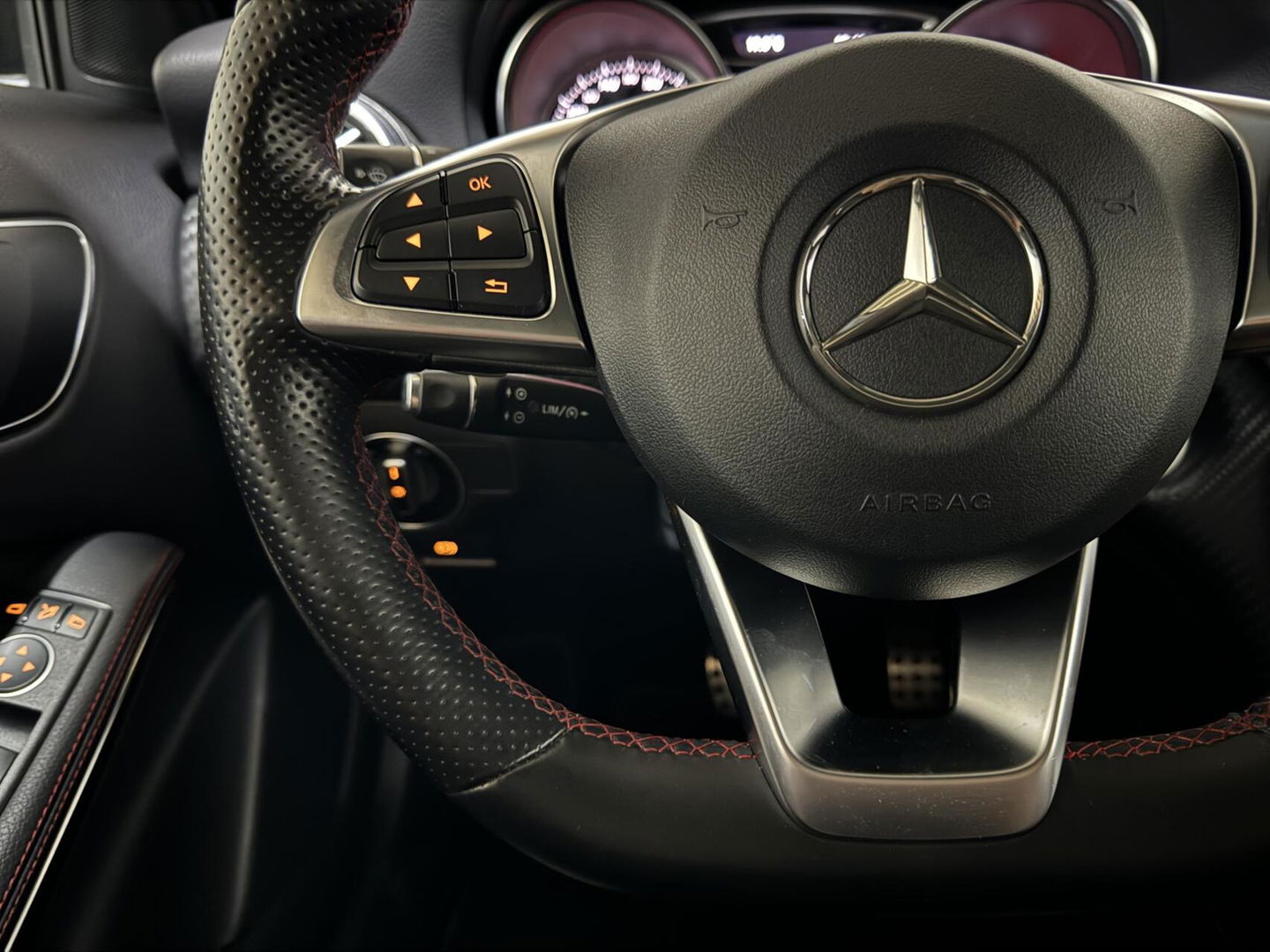Mercedes-Benz A-Klasse 200 AMG Night Pano Navi Cruise Camera NAP