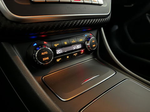 Mercedes-Benz A-Klasse 200 AMG Night Pano Navi Cruise Camera NAP