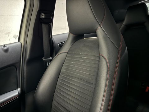 Mercedes-Benz A-Klasse 200 AMG Night Pano Navi Cruise Camera NAP