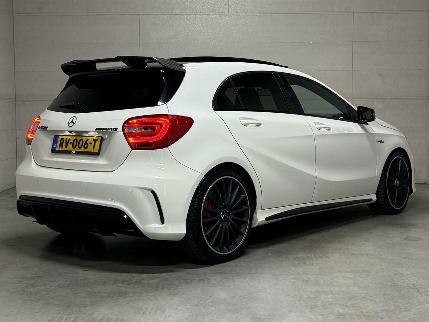 Mercedes-Benz A-Klasse AMG 45 4MATIC Pano RECARO Seats H/K Camera