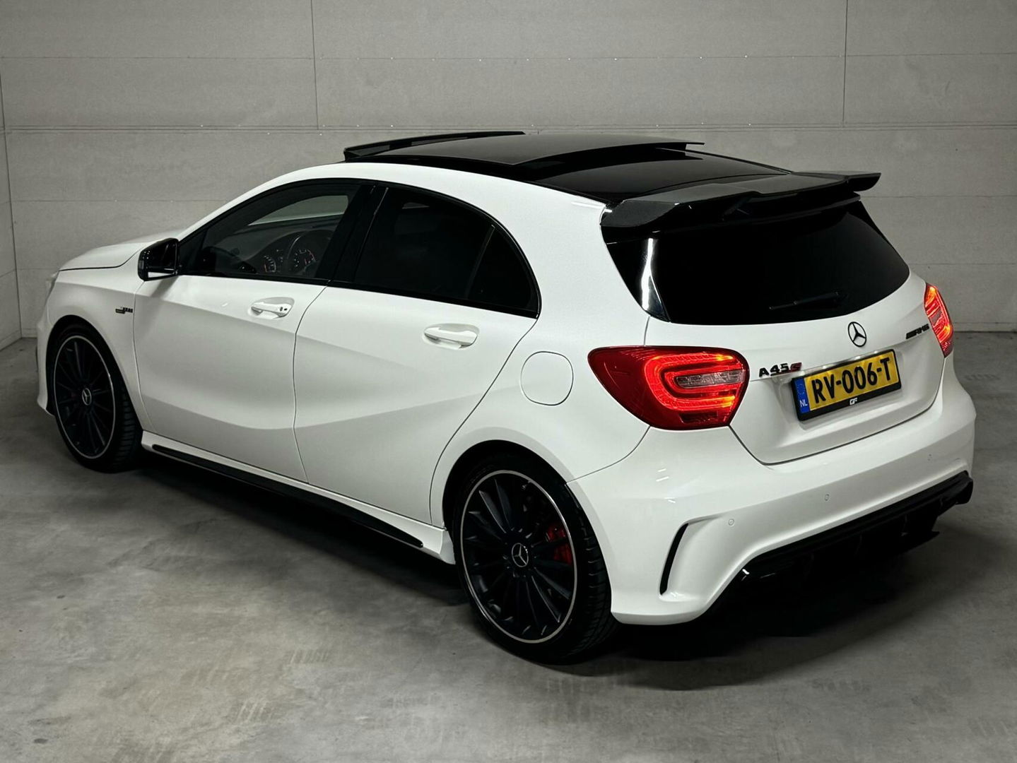 Mercedes-Benz A-Klasse AMG 45 4MATIC Pano RECARO Seats H/K Camera
