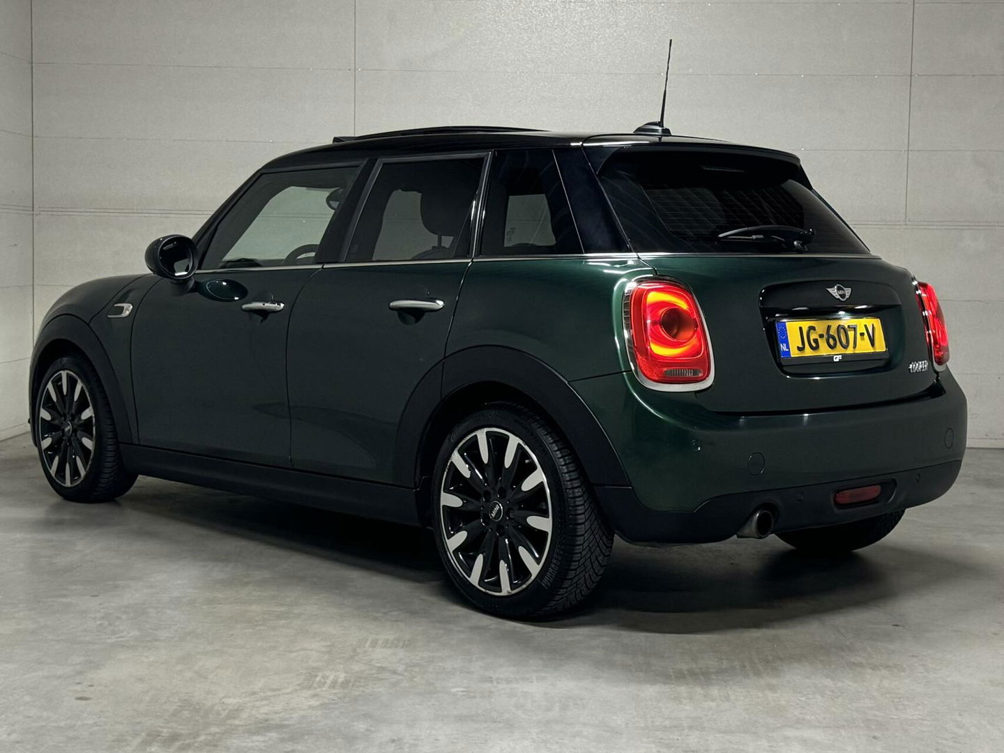 MINI Cooper Mini 1.5 Chili Pano Cruise Navi Leer Sfeer NAP