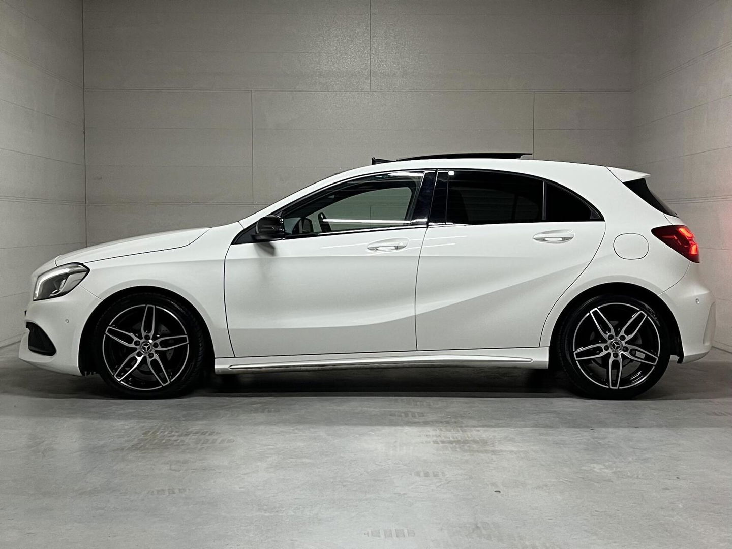 Mercedes-Benz A-Klasse 200 AMG Night Pano Navi Cruise Camera NAP
