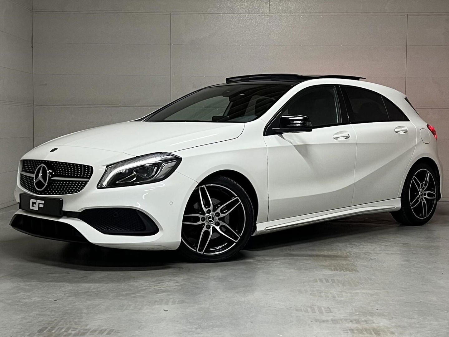 Mercedes-Benz A-Klasse 200 AMG Night Pano Navi Cruise Camera NAP
