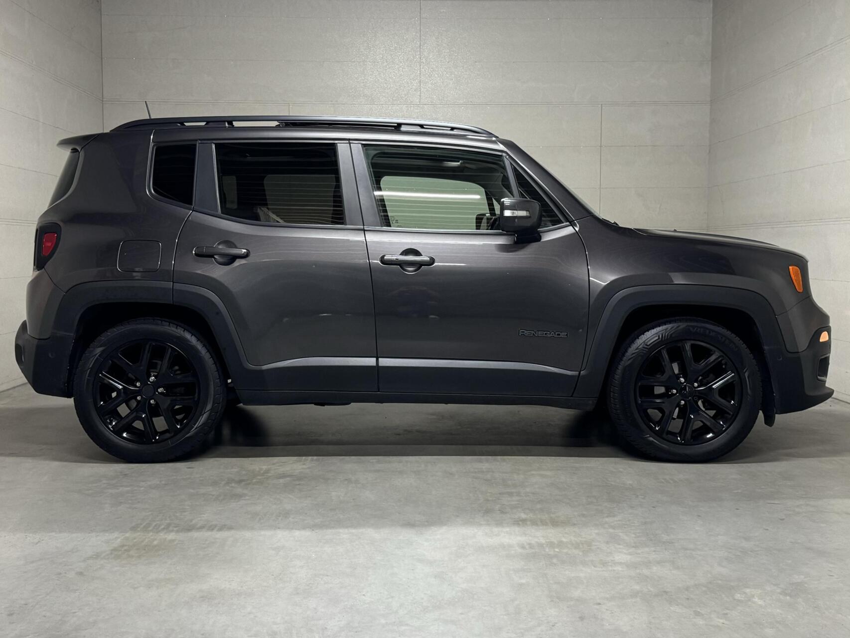 Jeep Renegade 1.4 MultiAir Limited Pano Leer Cruise Navi Trekh. NAP