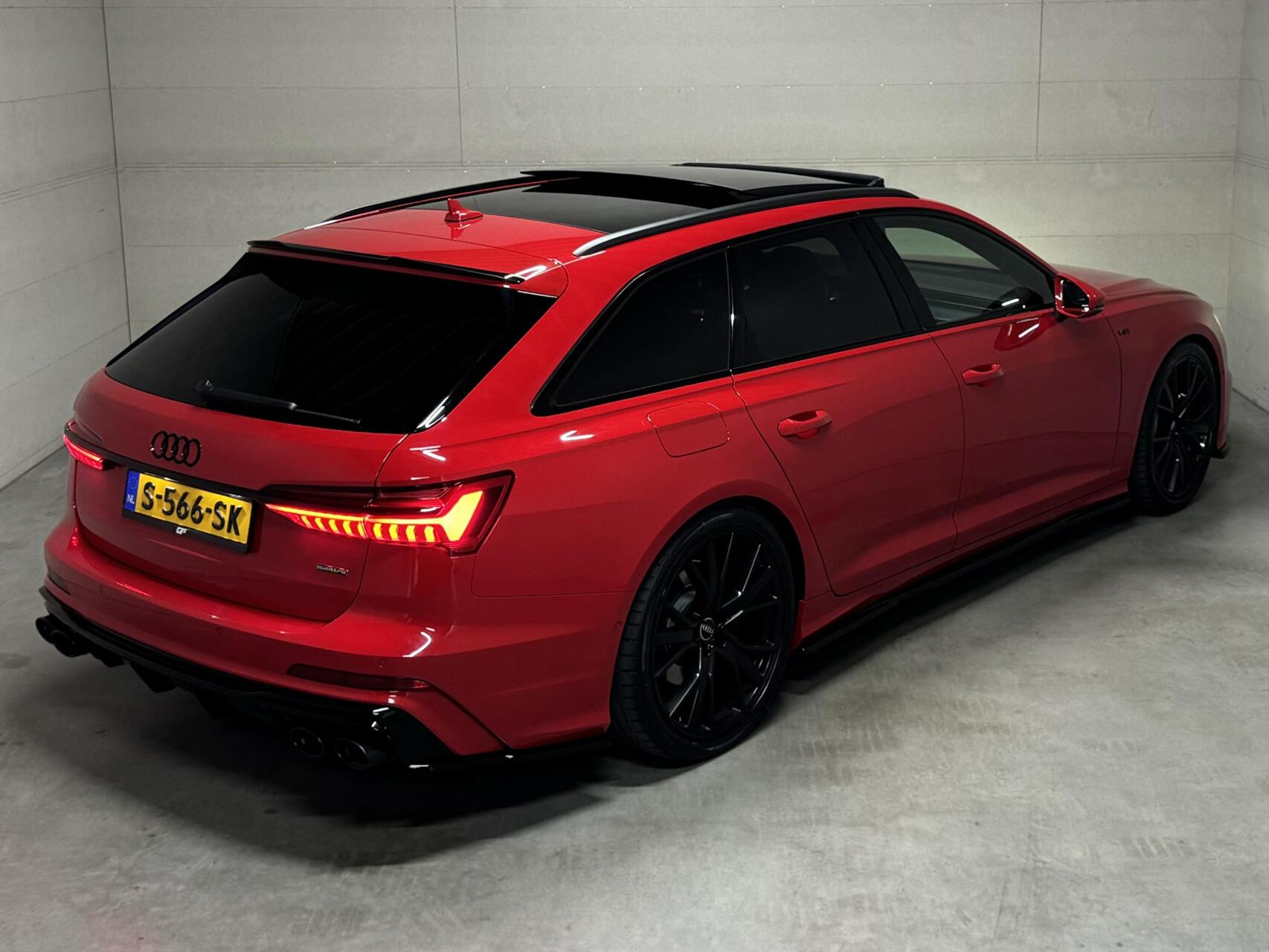 Audi A6 Avant 55 TFSI V6T Quattro S-Line Pano B&O Luchtv Sfeer NAP