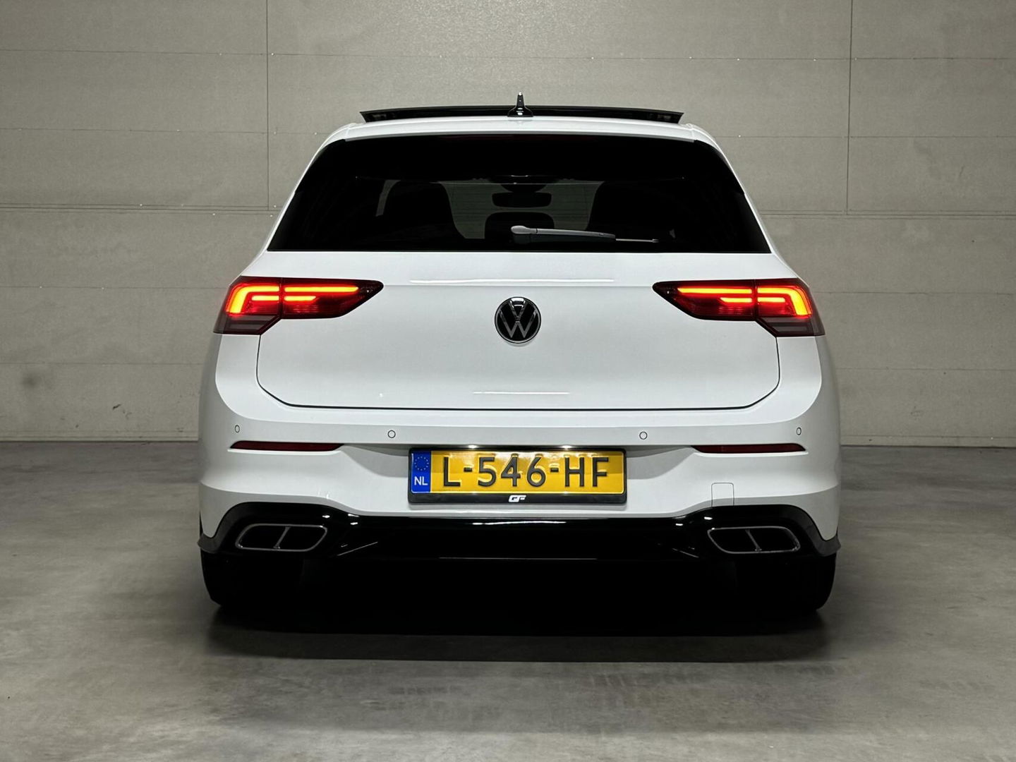 Volkswagen Golf 1.5 eTSI 3x R-Line Pano Carplay Sfeer ACC NAP