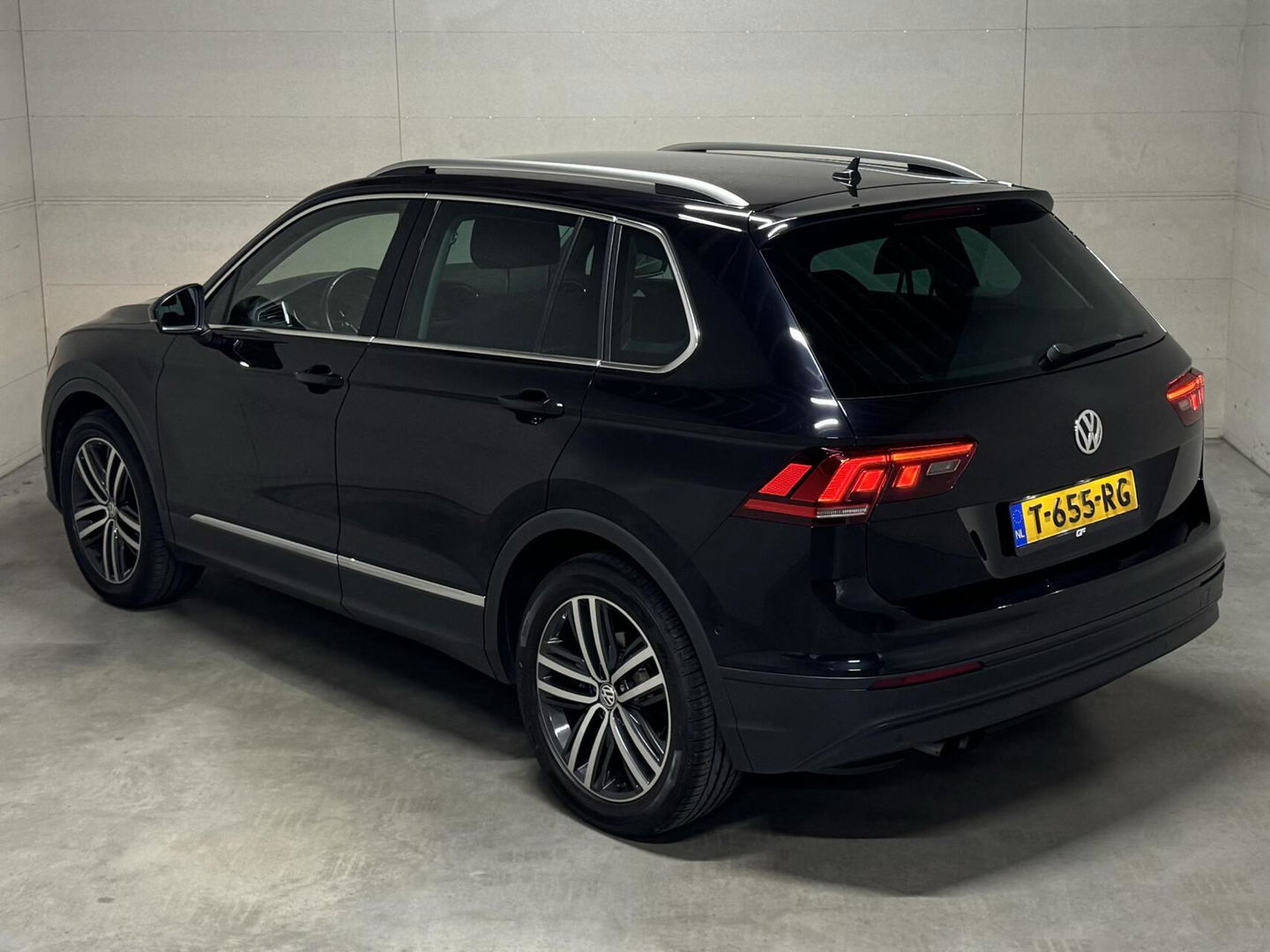 Volkswagen Tiguan 1.4 TSI ACT Carplay ACC Stoelver. Camera Trekh.