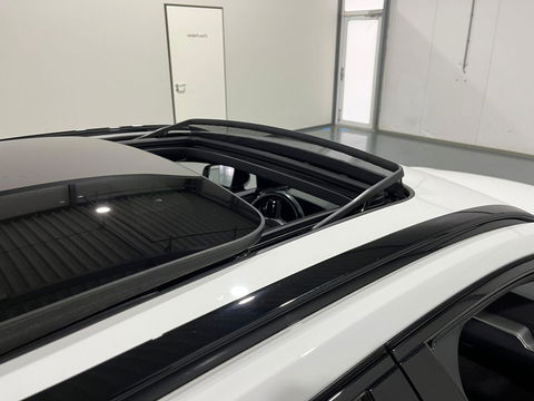 Volvo V60 2.0 B4 R-Design Pano Carplay Trekh. Autopilot NAP