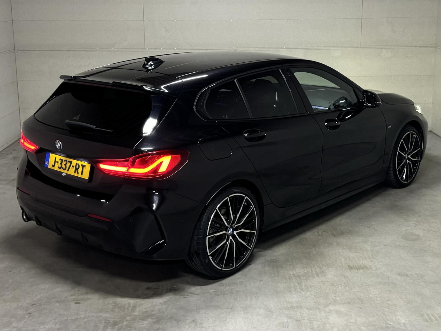 BMW 1 Serie 118i M Sport CarPlay Cruise Leer Sfeer Camera NAP