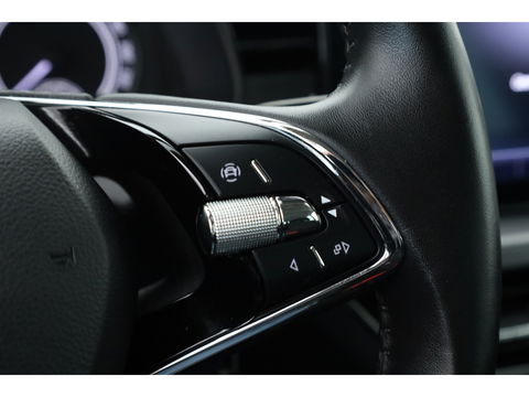 Škoda Kamiq 1.0 TSI DSG | Navi by App | Camera | LED | Clima | All Seasons |